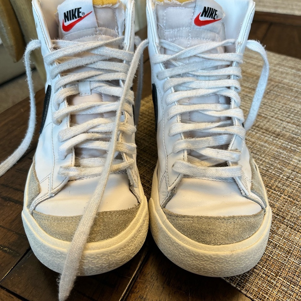 Nike High Top Blazers-Women’s 8.5 - Picture 3 of 6